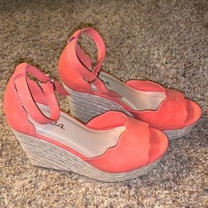 Orange 🍊 Wedges size 6 1/2